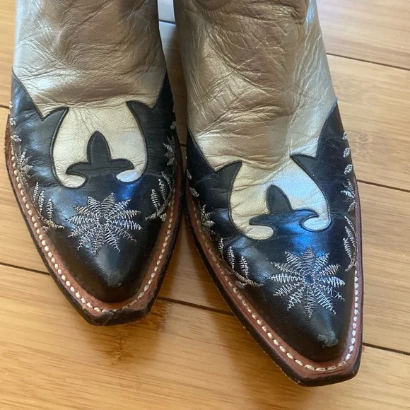 Stunning Lucchese Diva boots - Picture 3 of 16